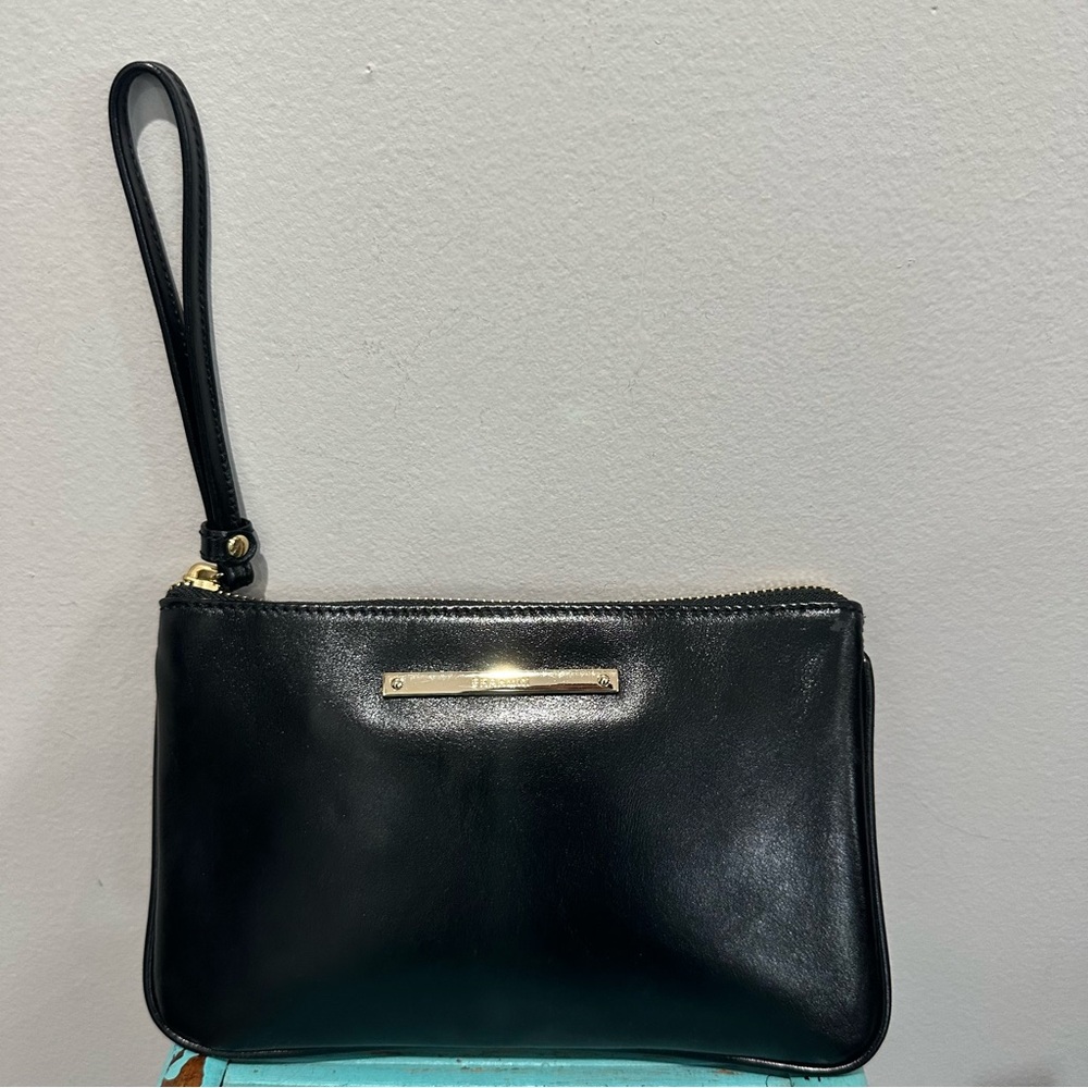 Brahmin Large Black Smooth Leather Gold Hardware Suede Interior Wristlet